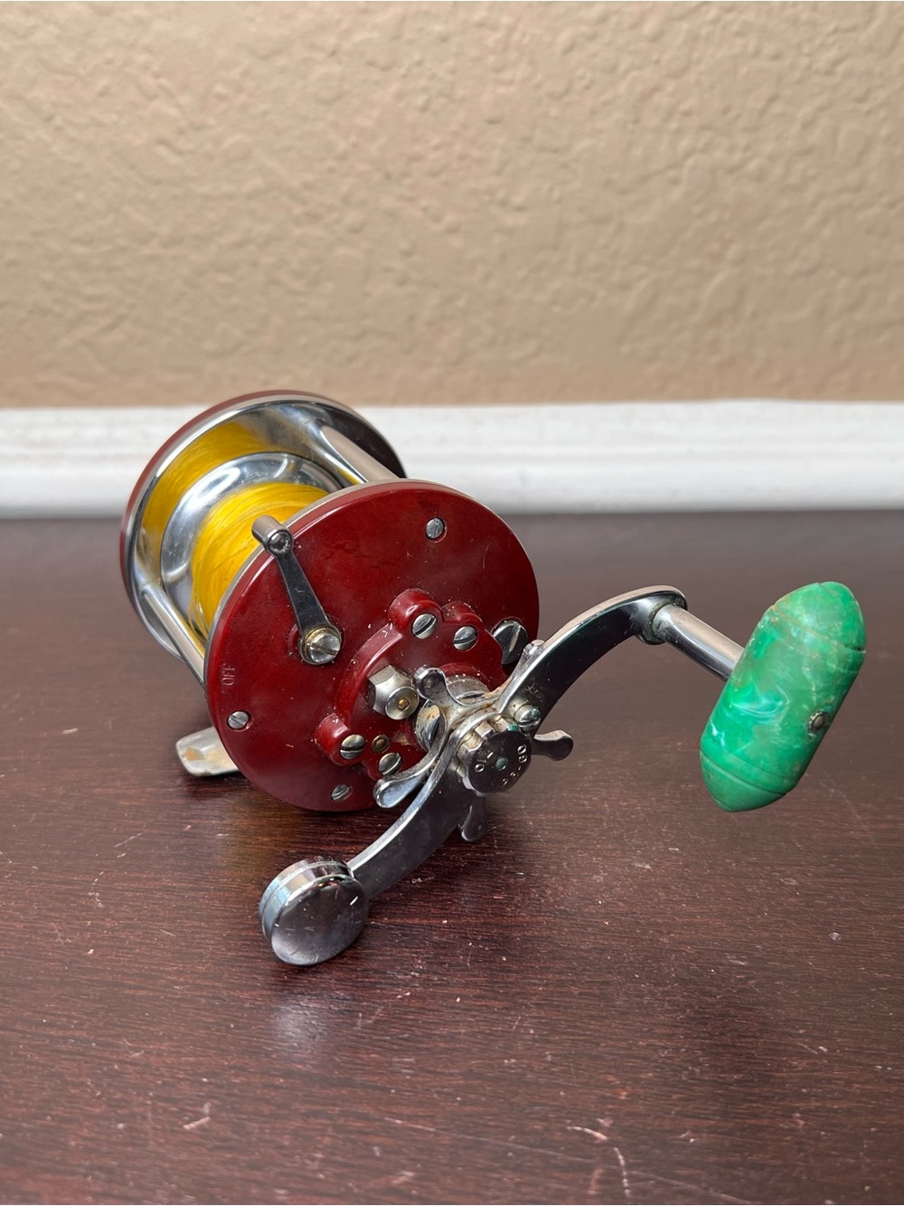 Vintage 1950s Penn Peerless No. 9 Fishing Reel, Burgundy Bakelite,Star Drag Bait